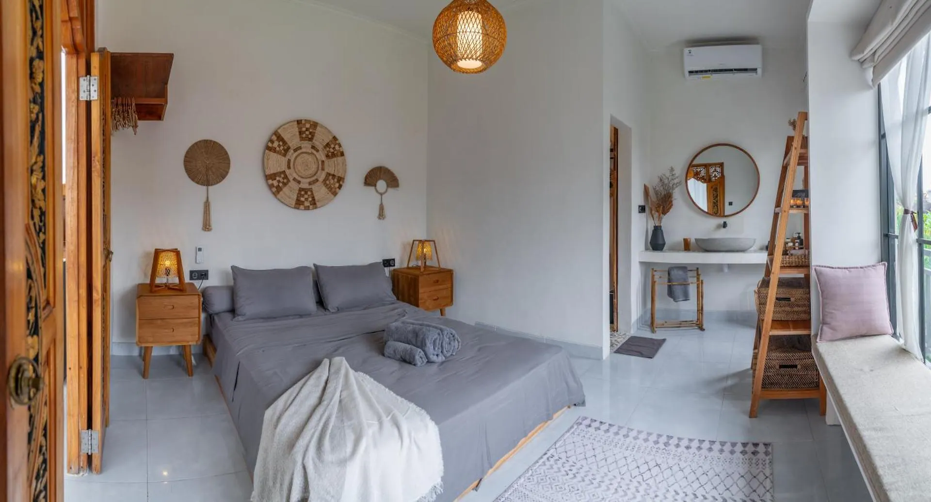 Apartment New Cozy, Smart, Flat Above Ubud'S Roofs
